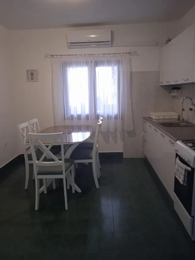 Zele Koic Villa Starigrad Paklenica Kroatië